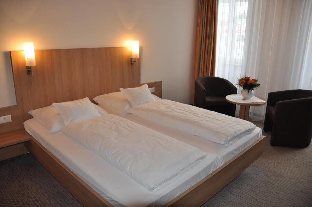 Hotel Fortuna Stockach Bagian luar foto